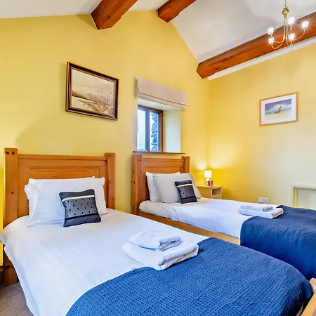 4 Bed In 83055