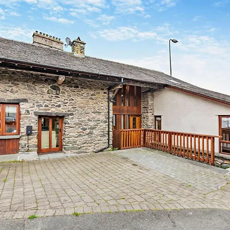 4 Bed In 83055