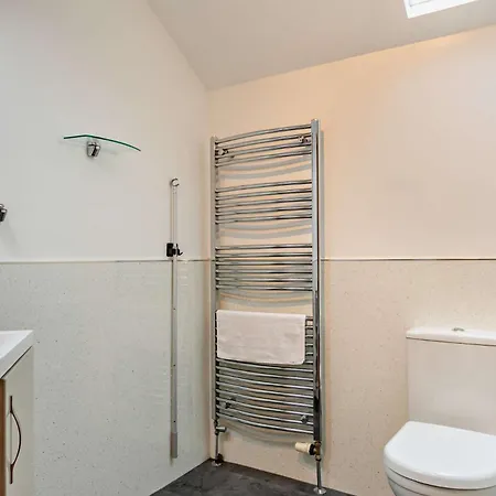 4 Bed In 83055 Hébergement de vacances *