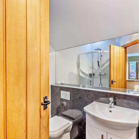 4 Bed In Oc-83055